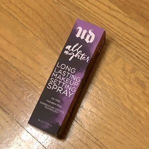 Urban Decay Long lasting makeup setting spray